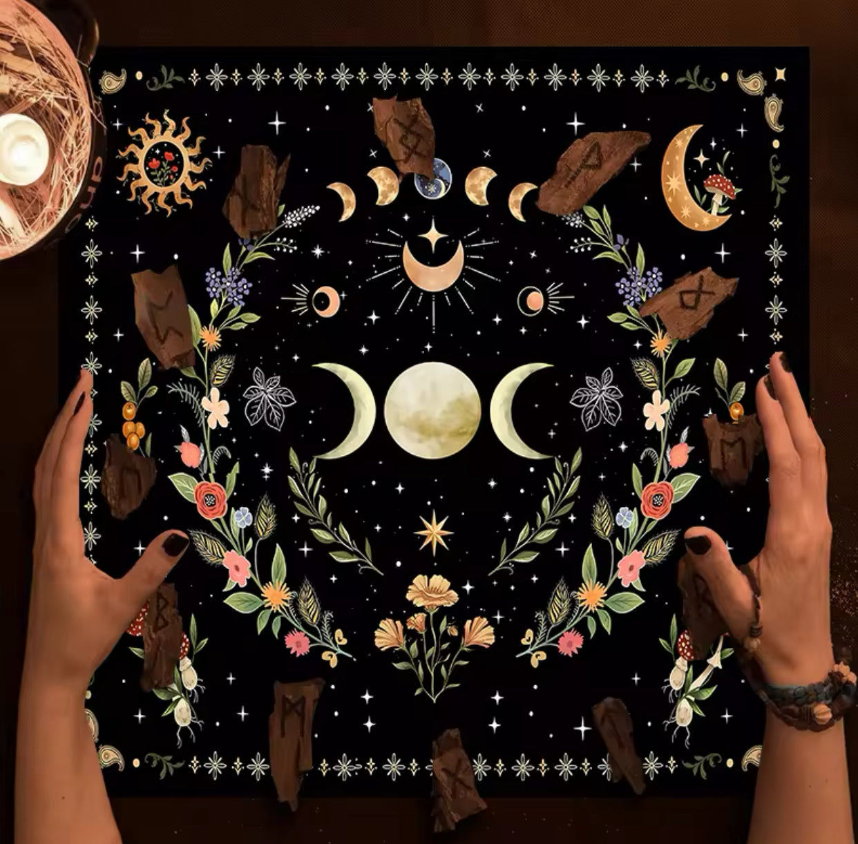 Triple Moon Floral Botanical Tarot Cloth Alter Tarot Table Cloth Wiccan Spread Top Cloth Spiritual Witchery Table for Divination