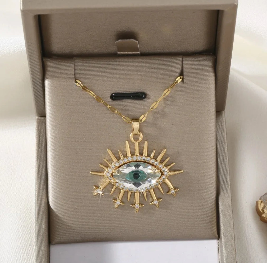 Evil eye protection pendant and necklace set