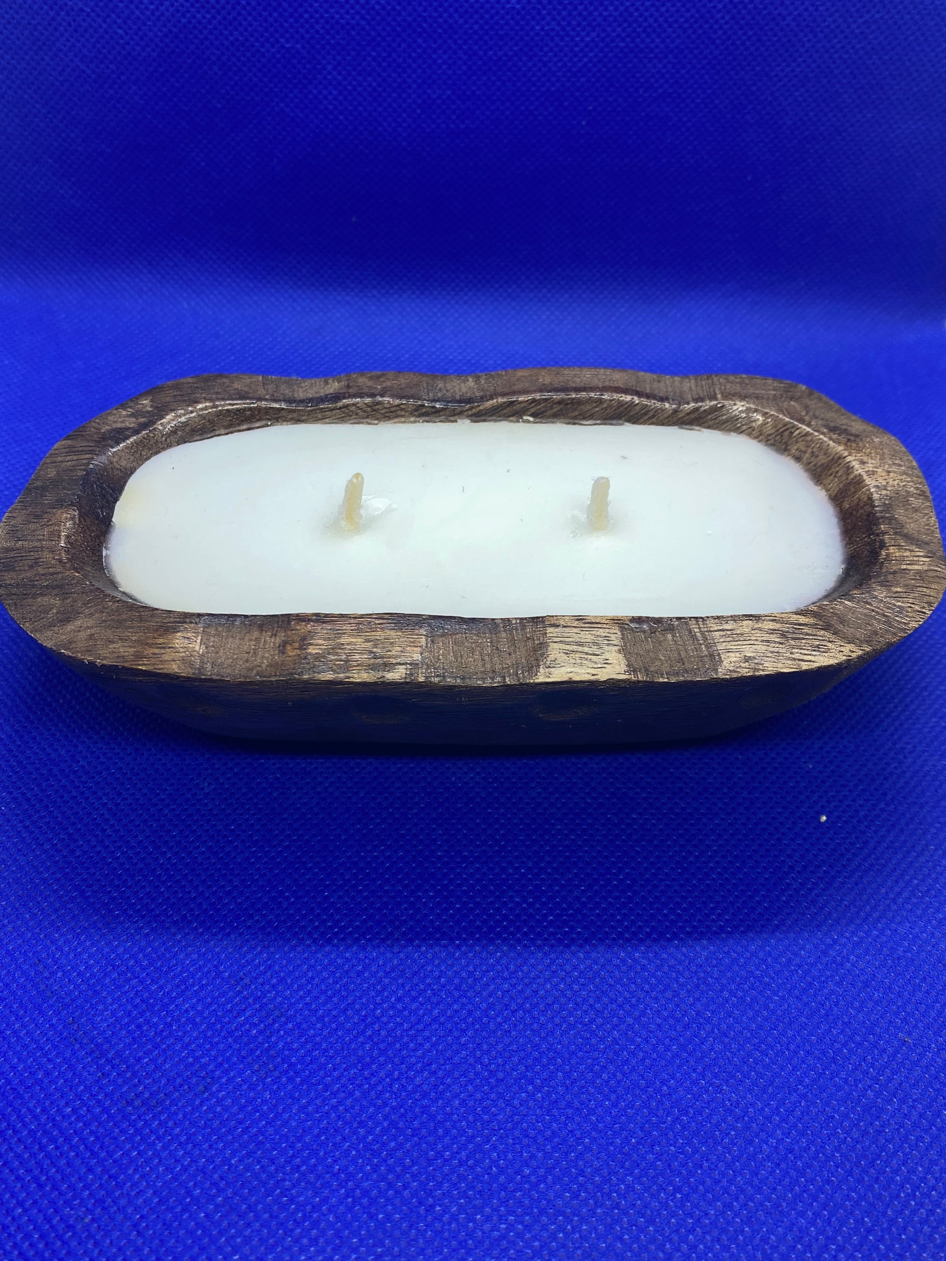 Introducing La Madama De Coco, the ultimate manifestation candle that combines the power of spirituality and the soothing essence of coconuts!