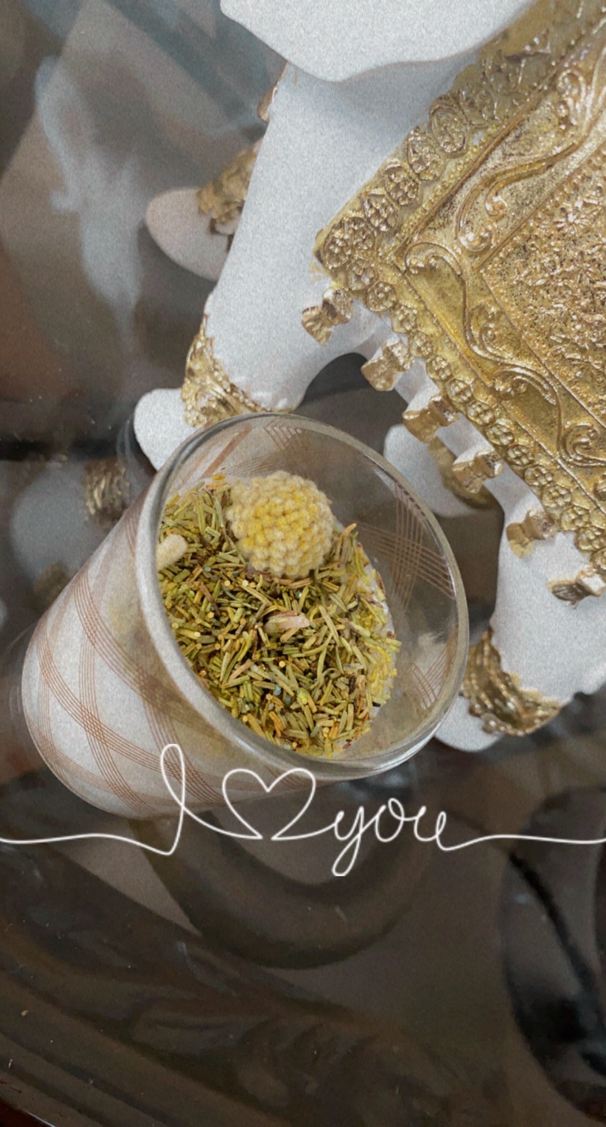 Spiritual abundance candle